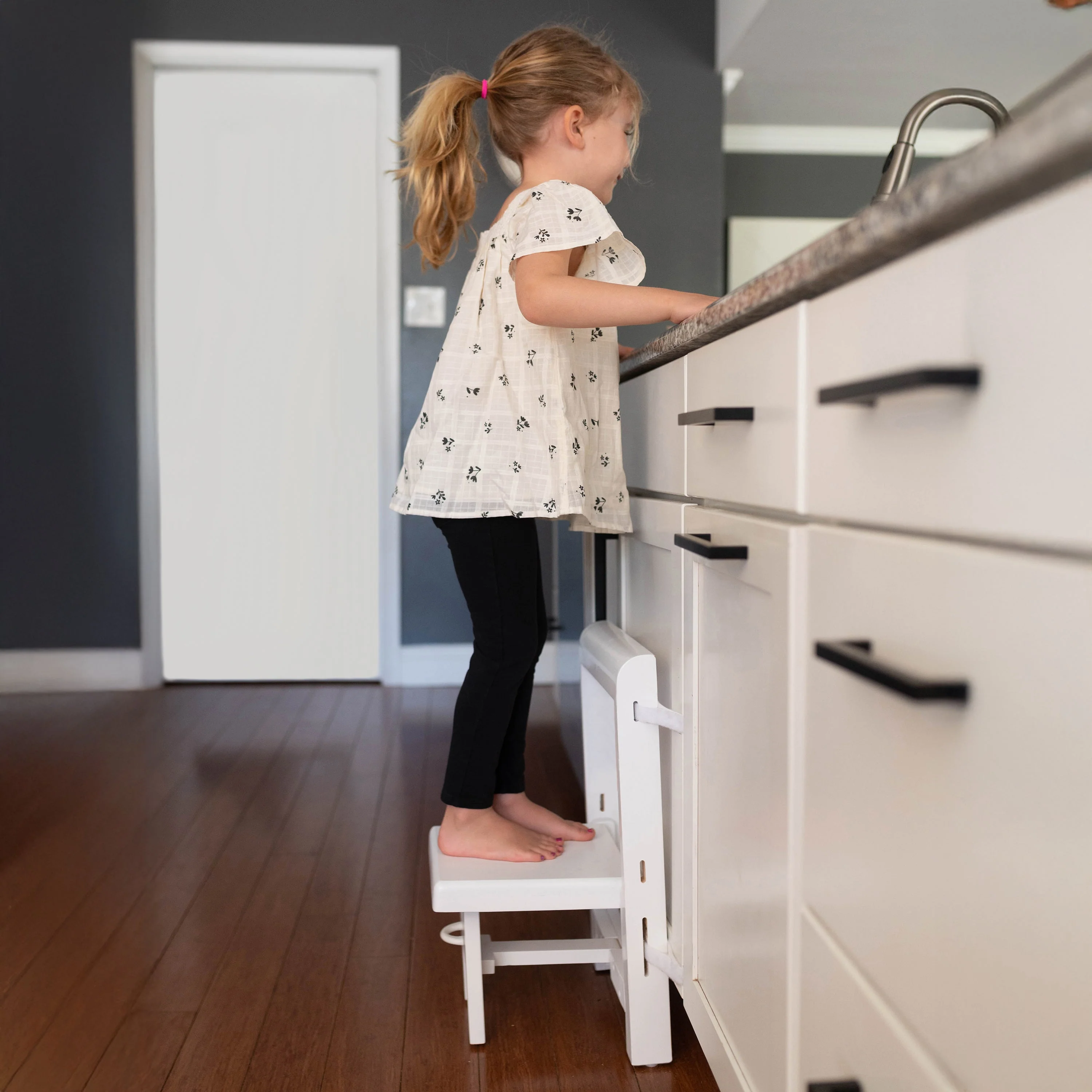 Busy Kids Fold 'N Store Step Stool - Image 13