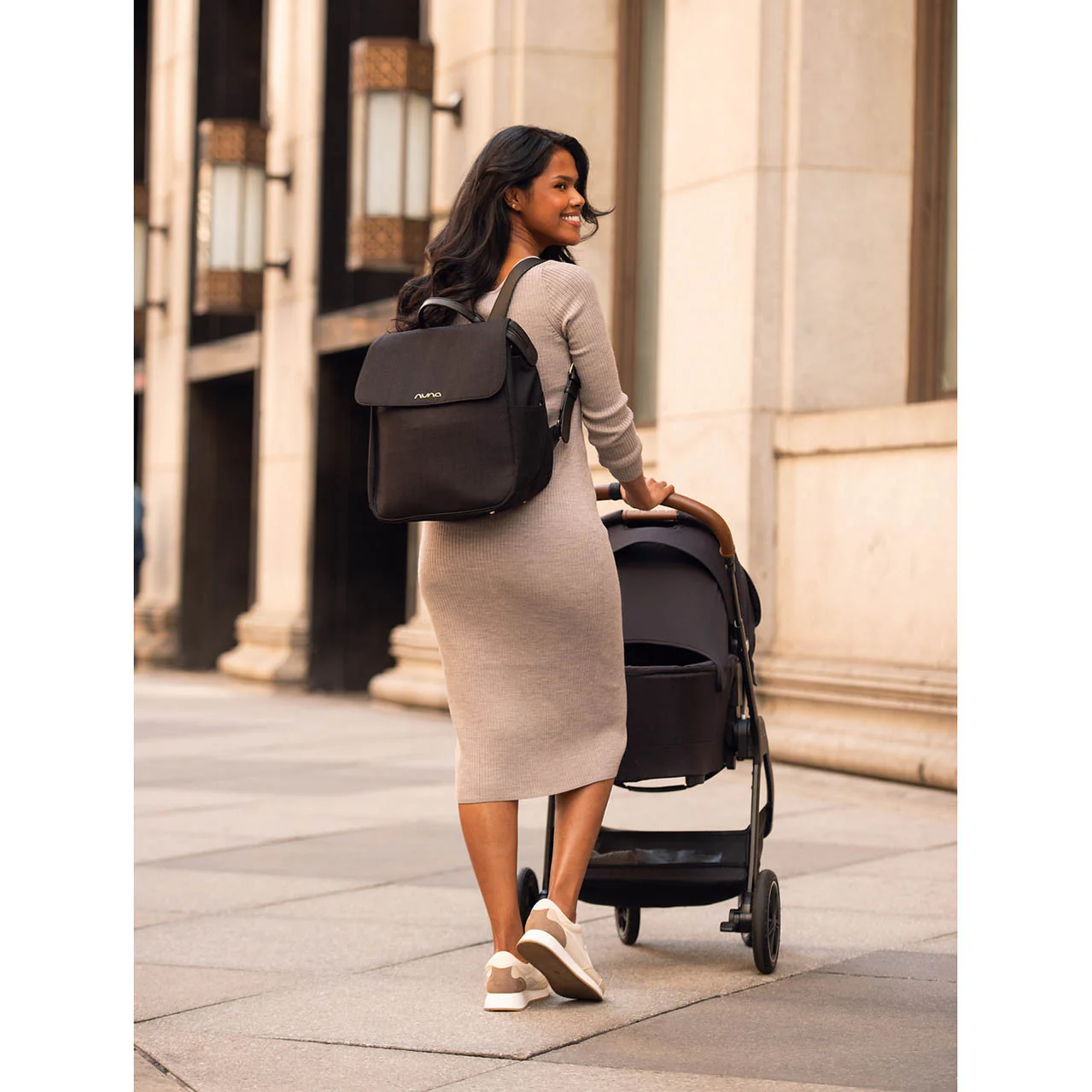 Nuna Diaper Bag in Caviar - Image 10