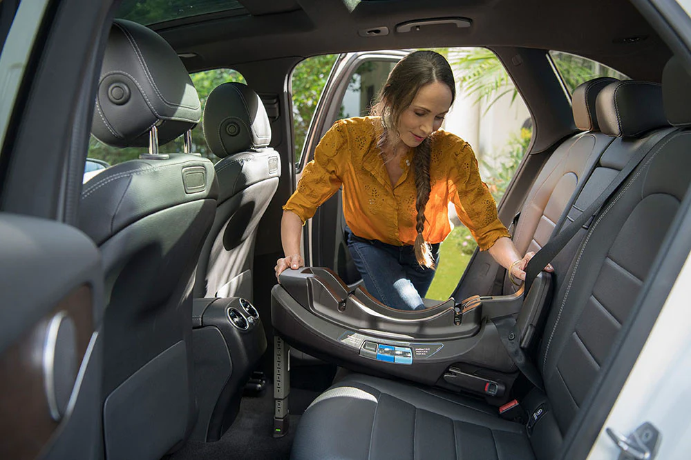 Nuna PIPA RELX base in Black - Image 13