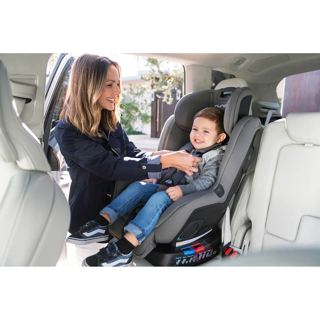 Nuna RAVA Convertible Car Seat - Image 4